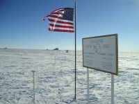 我国最早建立的南极科学考察站是？