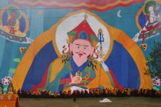 “背灯和月就花阴”「2字西藏宗教人物」